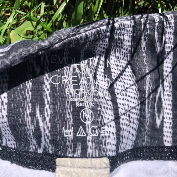 Evolution patterned leggings - Picture 2 of 2